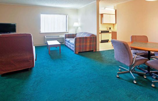 Suite La Quinta Inn by Wyndham Indianapolis East-Post Drive