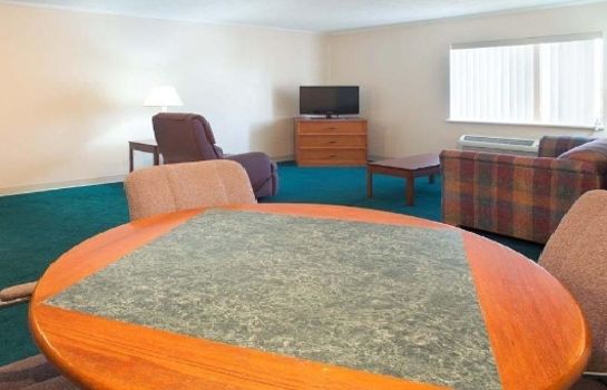 Zimmer La Quinta Inn by Wyndham Indianapolis East-Post Drive