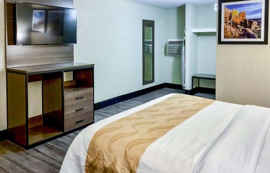 Suite Quality Inn and Suites Airport