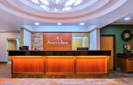 Hotelhalle AmericInn by Wyndham Des Moines Airport