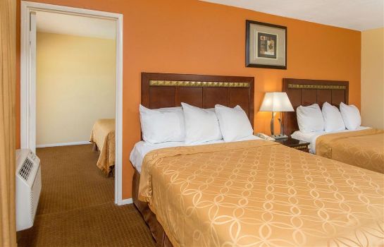 Days Inn By Wyndham Palm Springs Hotel De