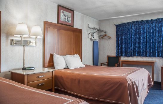Zimmer Rodeway Inn and Suites Niagara Falls