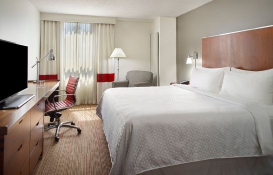 Zimmer Four Points by Sheraton Charlotte