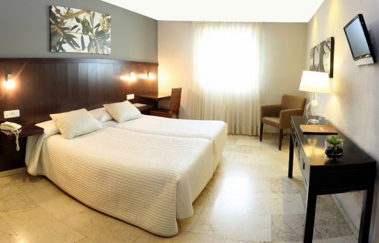 Hotel Oasis In Cordoba Hotel De
