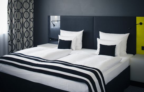 Hotel Vienna House Andel S Berlin Great Prices At Hotel Info