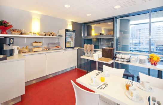 Frühstücksraum Sejours & Affaires Lille Apparthotel
