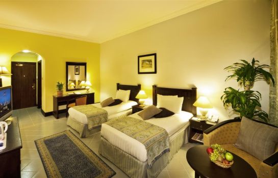 Zimmer Golden Tulip Resort Dibba