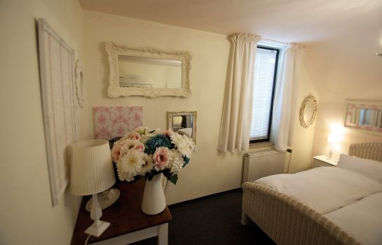 Hotel Landhaus Hamm Dusseldorf Great Prices At Hotel Info