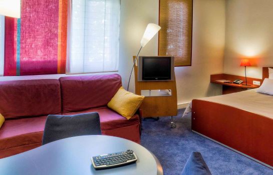 Zimmer Novotel Suites Clermont Ferrand Polydome