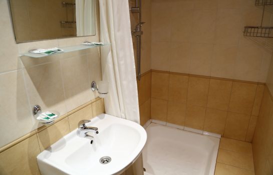 Bathroom Ohotnik Hotel