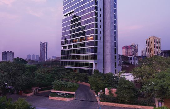 Exterior view Four Seasons Hotel Mumbai