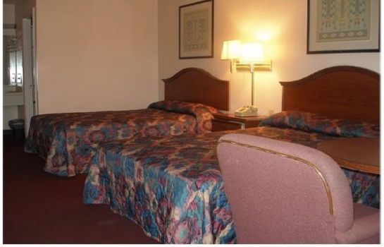 Room Red Carpet Inn Augusta