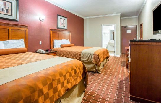 Zimmer Rodeway Inn and Suites Pasadena