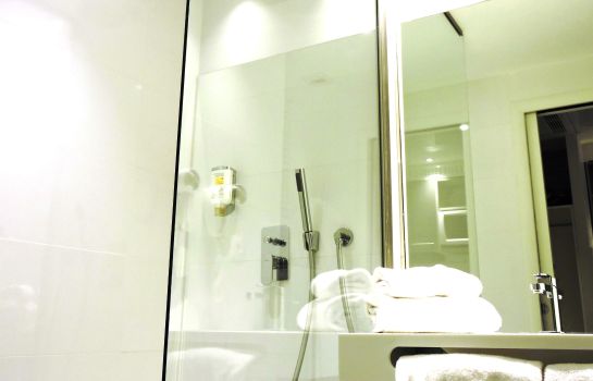 Victoria Garden Appart Hotel Bordeaux Great Prices At Hotel Info