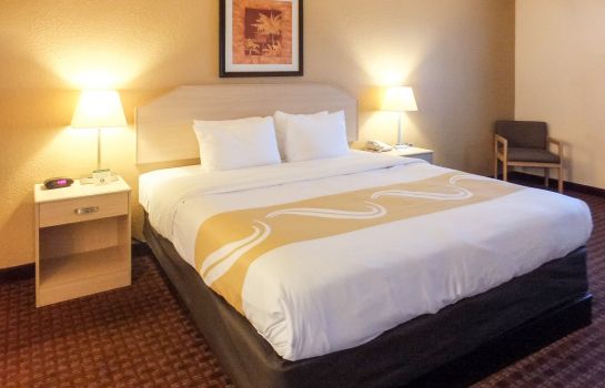 Room Quality Inn and Suites Lake Havasu City