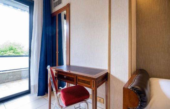 Hotel Rouge Et Noir Rome Hotel Info