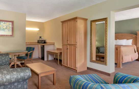 Zimmer Travelodge Inn & Suites by Wyndham Jacksonville Airport