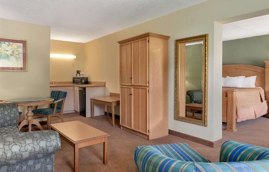 Zimmer Travelodge Inn & Suites by Wyndham Jacksonville Airport