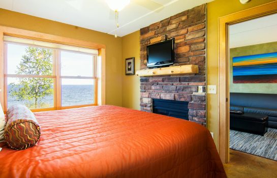 Hotel East Bay Suites In Grand Marais Hotel De