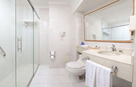 Bathroom Hotel Parque 97 Suites