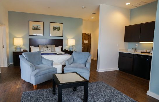 Suite Hotel Indigo FT MYERS DTWN RIVER DISTRICT