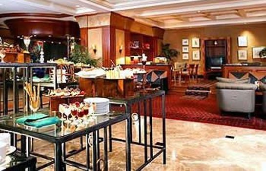 Restaurant Menara Peninsula Hotel Jakarta