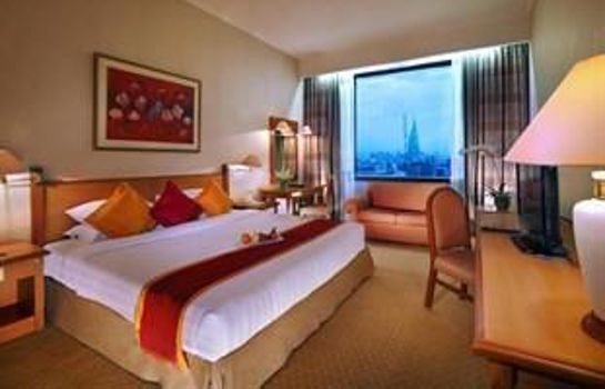 Room Menara Peninsula Hotel Jakarta