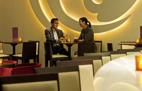 Hotel-Bar Novotel Dubai Deira Zentrum