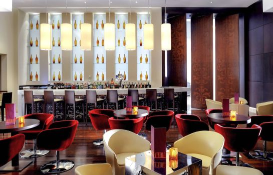 Hotel-Bar Novotel Dubai Deira Zentrum