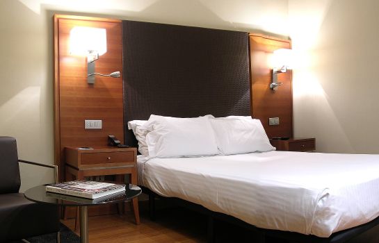 Zimmer AC Hotel Almería
