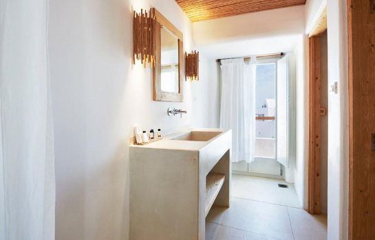 Cuarto de baño Rocabella Santorini Hotel