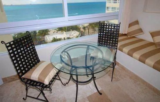 Hotel Grand Oasis Viva Beach In Cancún Great Prices At Info Exterior View Grand Oasis Viva Beach