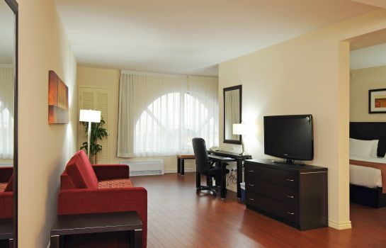 Suite Holiday Inn Express & Suites MONTREAL AIRPORT