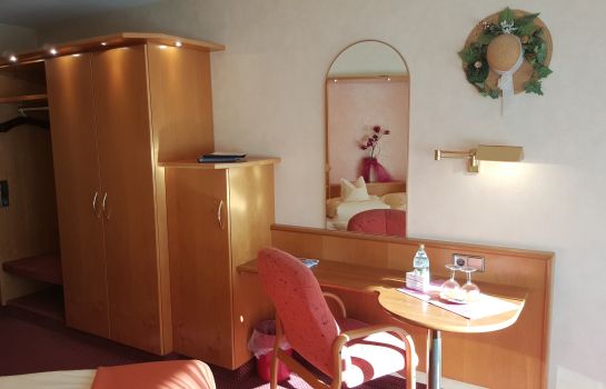 Hotel Koch garni in Bad Liebenzell – HOTEL DE