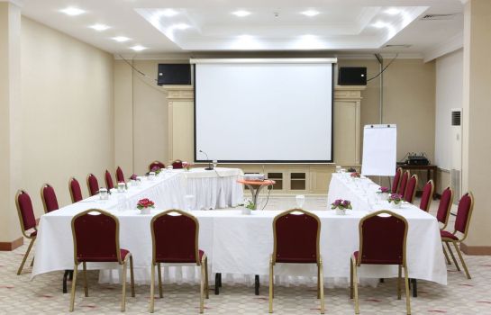 Training room Eser Diamond Hotel & Convention Center