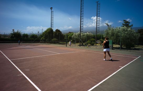 Campo da tennis Atlantis Palace
