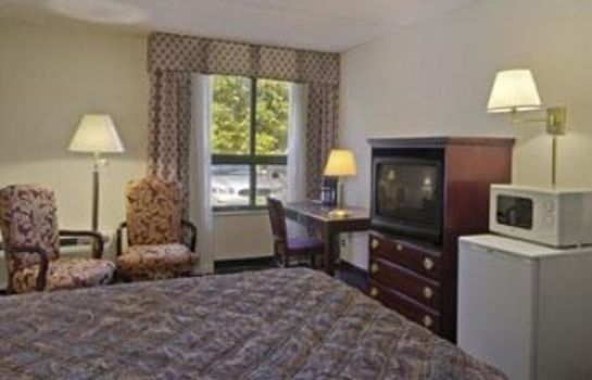 Zimmer Howard Johnson by Wyndham Bartonsville/Poconos Area