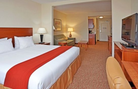 Suite Holiday Inn Express & Suites GREENSBORO - AIRPORT AREA