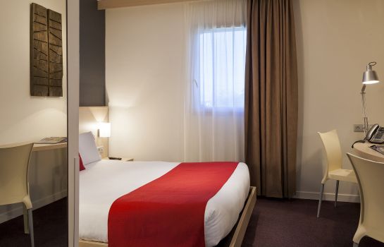 Zimmer Sure Hotel by Best Western Nantes Beaujoire