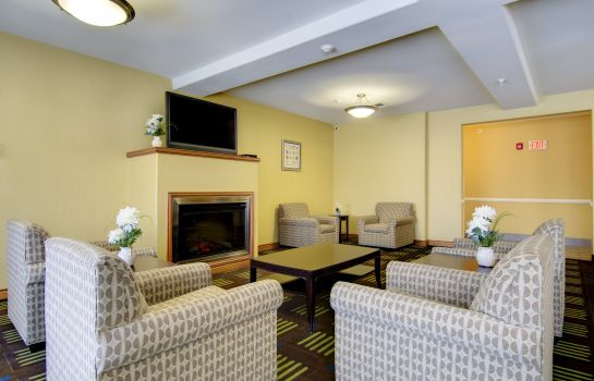 Lobby Holiday Inn Express & Suites KANSAS CITY SPORT COMPLEX AREA