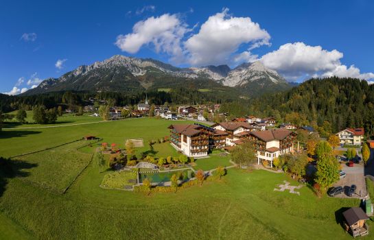 Außenansicht Hotel Kaiser in Tirol