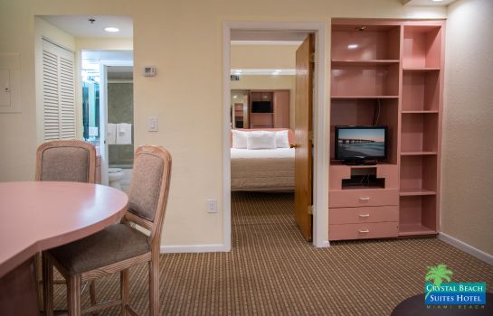 Zimmer Crystal Beach Suites Hotel