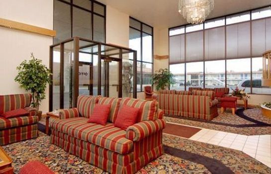 Lobby Days Inn & Suites by Wyndham Logan