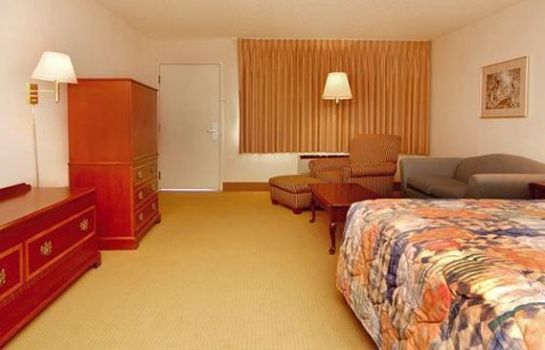 Room Days Inn & Suites by Wyndham Logan