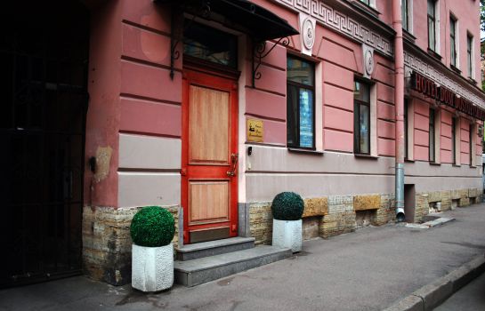 Exterior view Dom Dostoevskogo