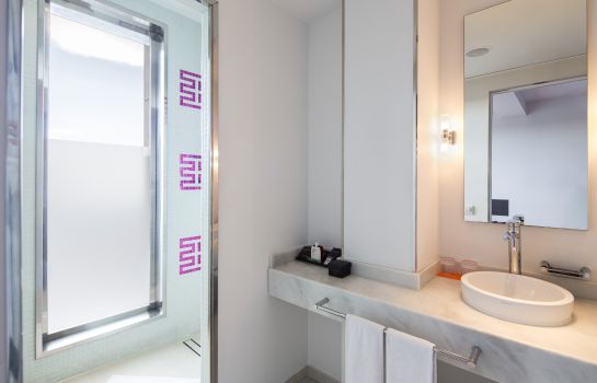 Room Mate Emma Design Hotel In Barcelona Hotel De