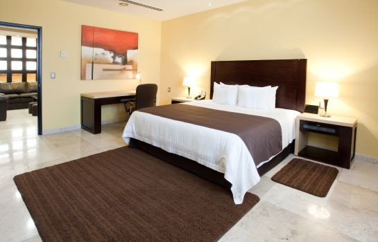 Suite Hotel Hipico Inn