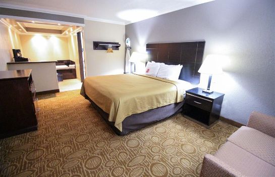 Suite Econo Lodge Inn and Suites Fallbrook Dow
