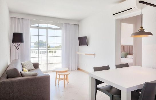 Vista interior Hotel ILUNION Menorca