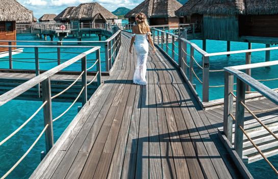 Außenansicht Four Seasons Resort Bora Bora